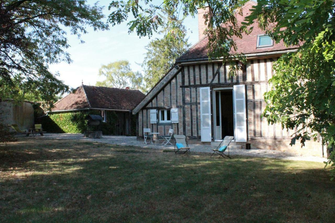 Le Gite De Saint Phal Esterno foto