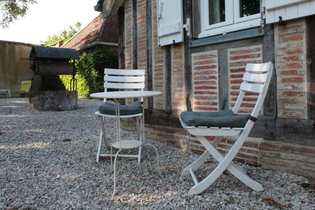 Le Gite De Saint Phal Esterno foto